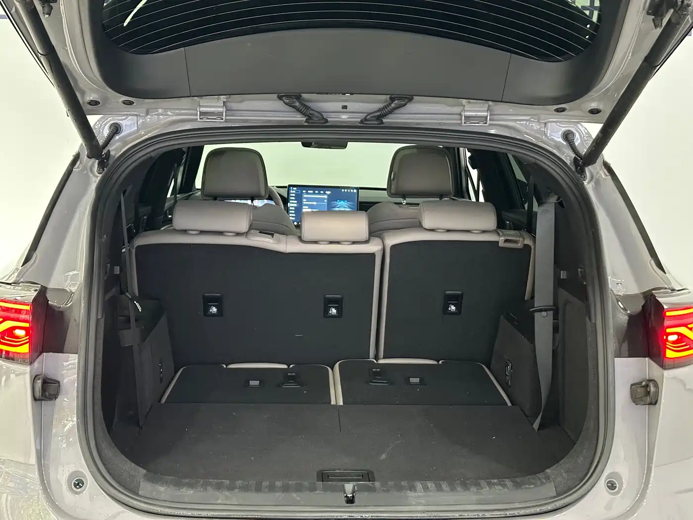 BYD Tang New Energy 2025 Smart Driving Edition DM-i 115KM Flagship фото 8