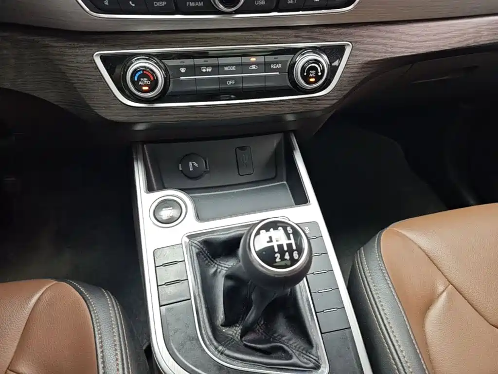 Dongfeng Fengxing Jingyi X6 2018 2017 Power Series 1.5T Manual Deluxe