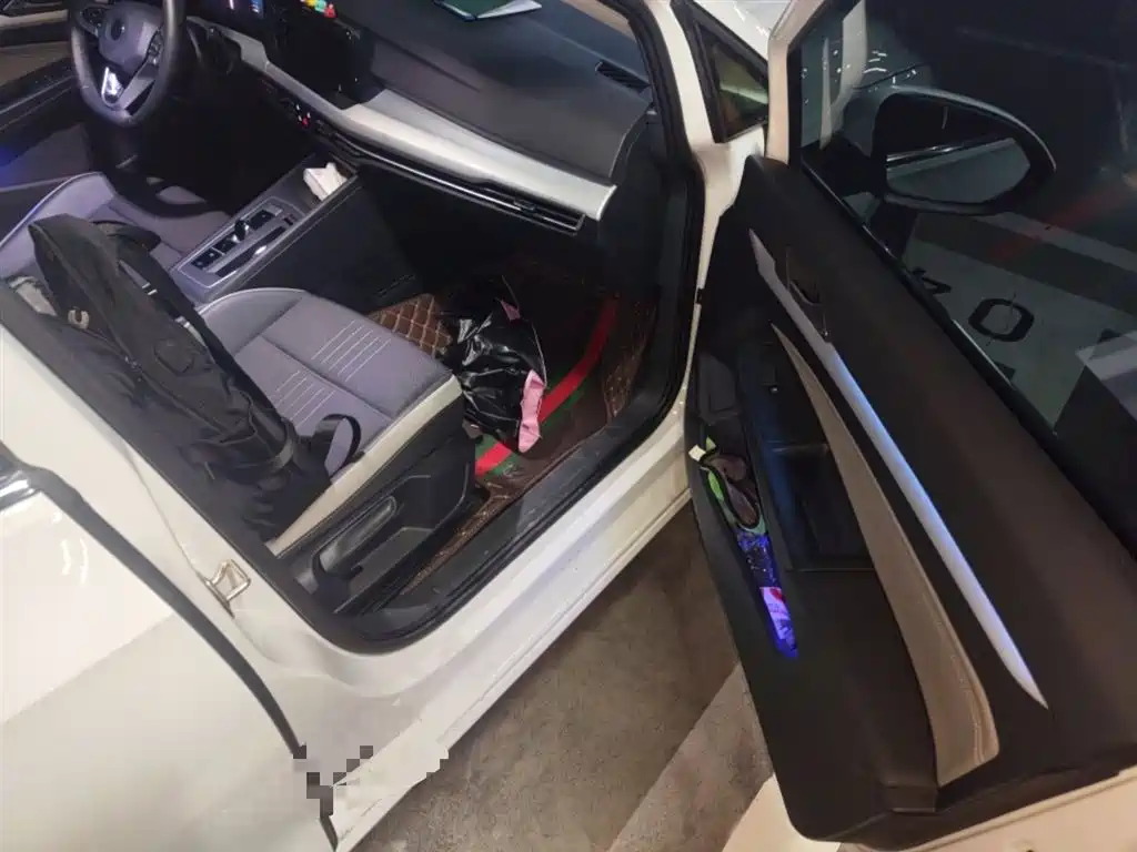 Volkswagen Golf 2023 Facelift 280TSI DSG Pro фото 19