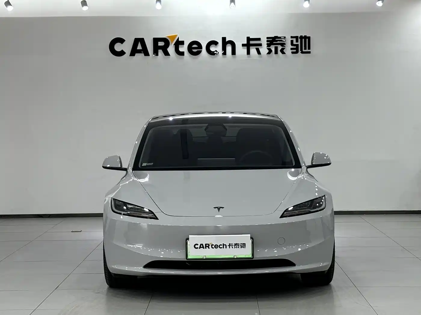 Tesla Model 3 2026 2025 Model Year Facelift Rear-Wheel Drive