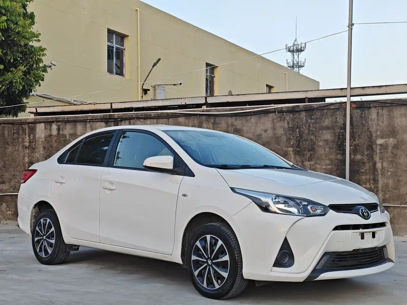 TOYOTA YARIS L TO ENJOY