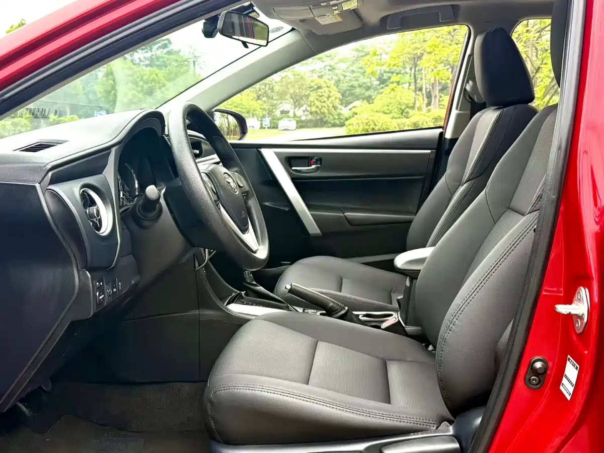 Toyota Levin 2017 Facelift 185T CVT Elite (China V) фото 4