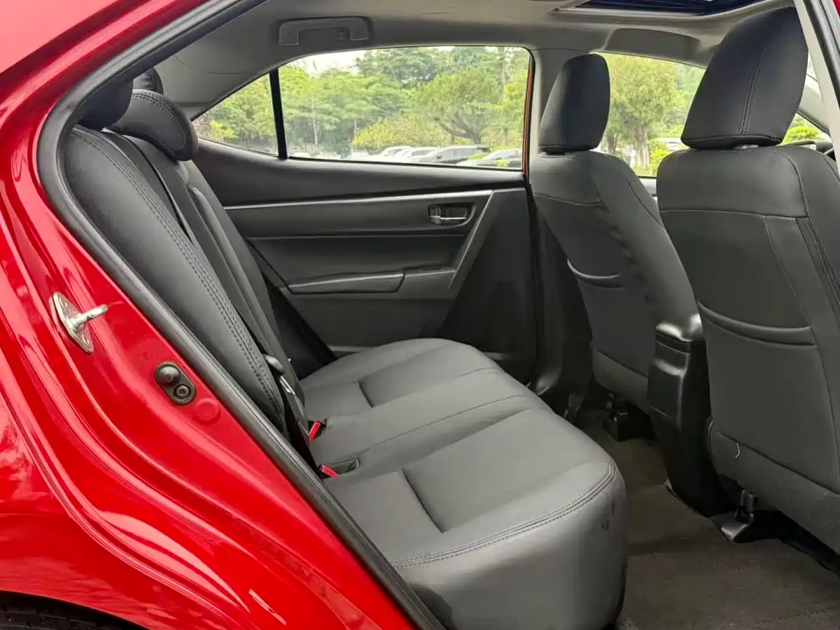 Toyota Levin 2017 Facelift 185T CVT Elite (China V) фото 14