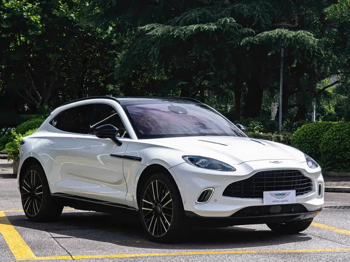 2023 Aston Martin DBX
