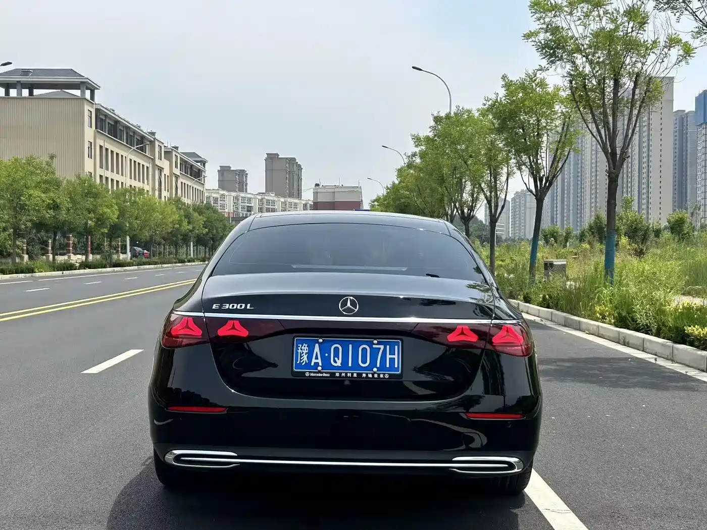 MERCEDES-BENZ E-CLASS