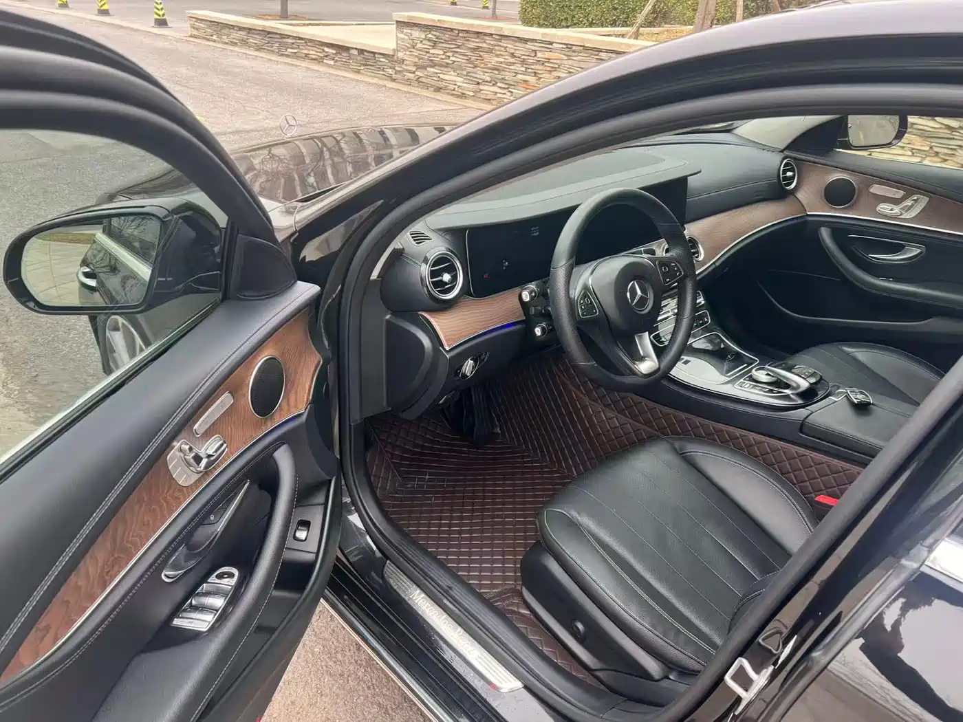 Mercedes-Benz E-Class 2017 E 300 L Luxury фото 8