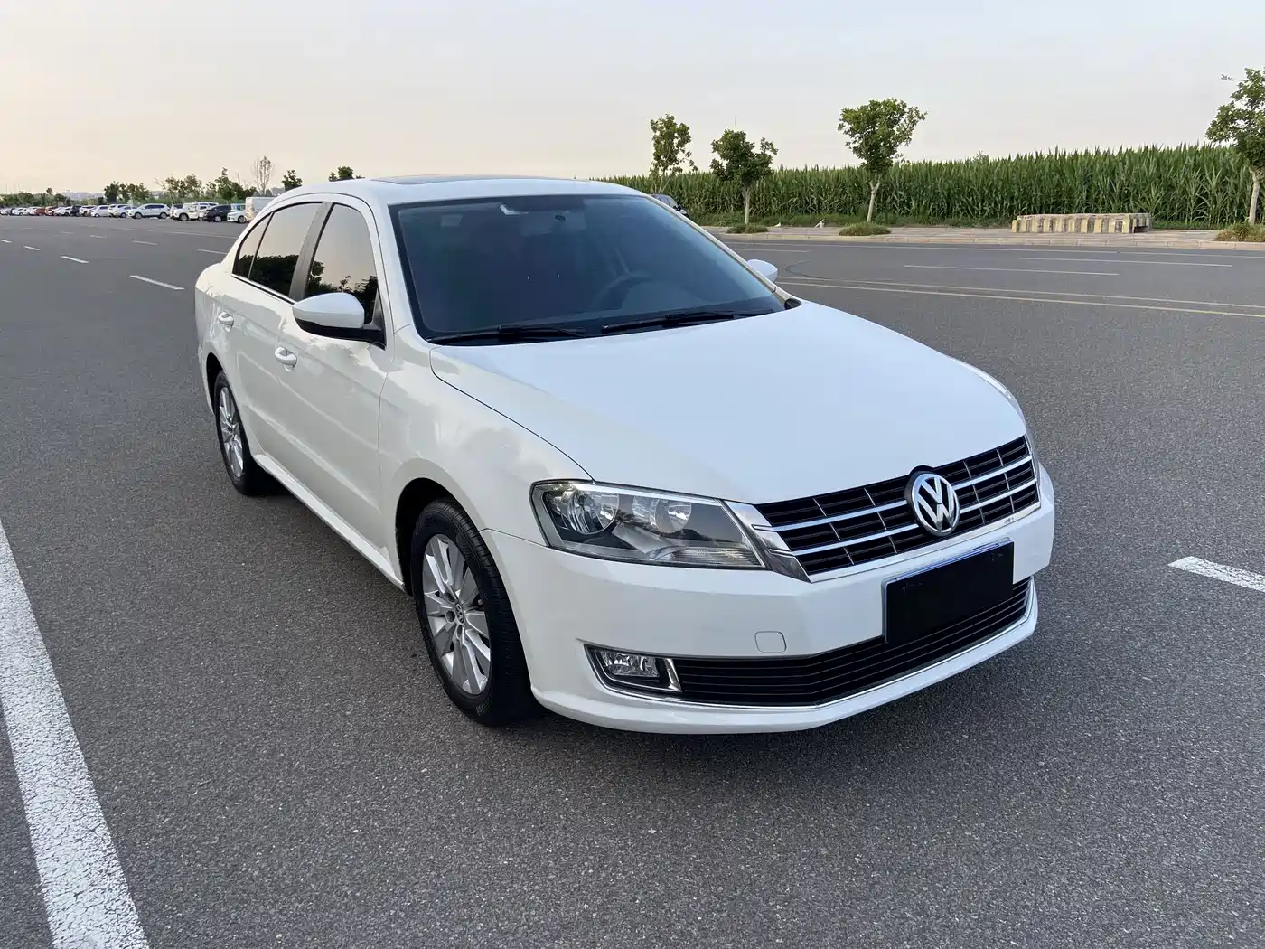 Photo 3 - Volkswagen Lavida