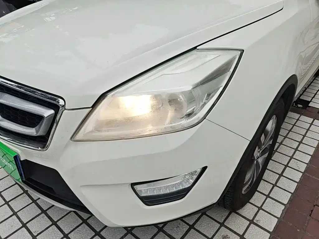 BAIC Senova X65 2019 2015 2.0T Automatic Elite