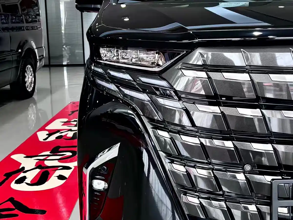 Toyota Alphard 2024 Hybrid 2.5L Ultimate Enjoyment Edition фото 3