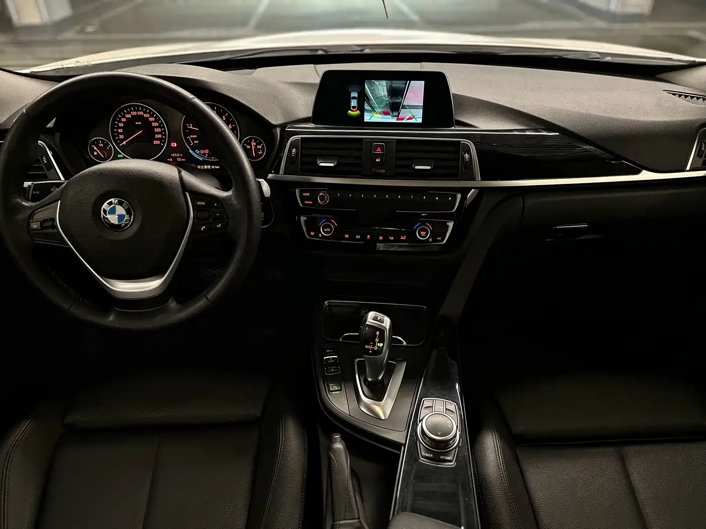 BMW 3 Series GT 2018 320i Fashion фото 22
