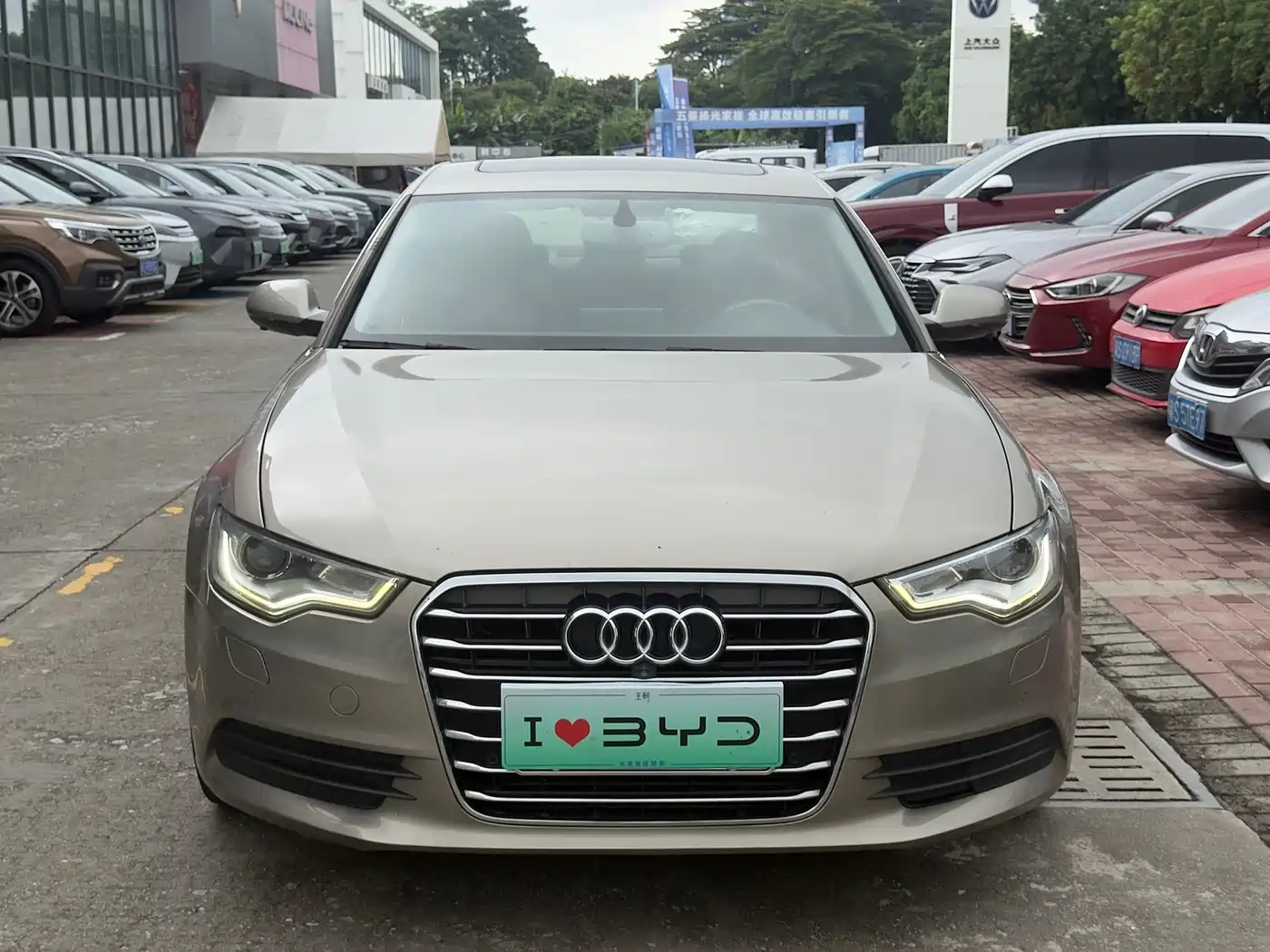 Фото 2 - Audi A6L