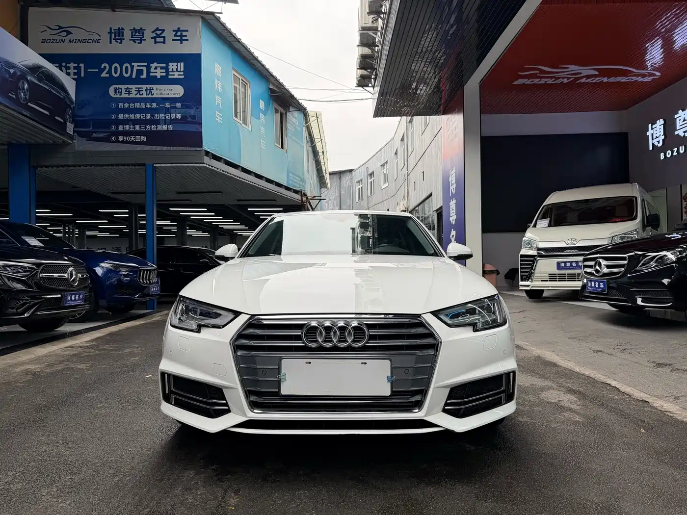 Фото 2 - Audi A4L