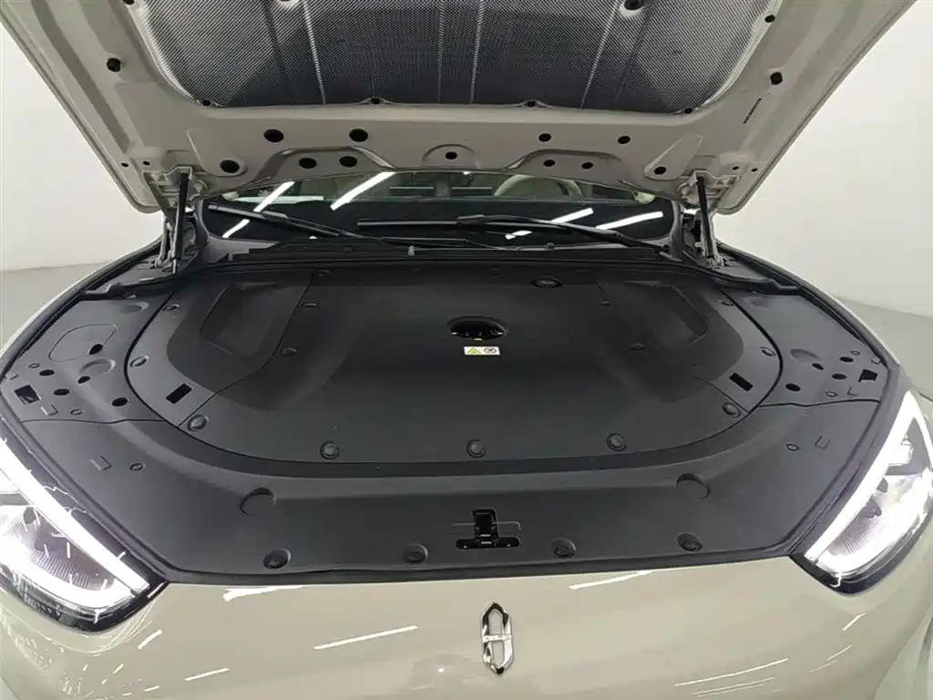 AITO Wenjie AITO M5 2025 Extended Range Ultra AWD фото 20