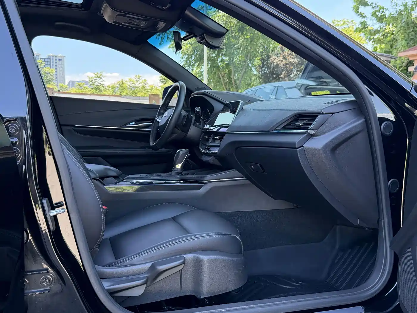 Cadillac CT4 2022 2022 28T Fashion Style