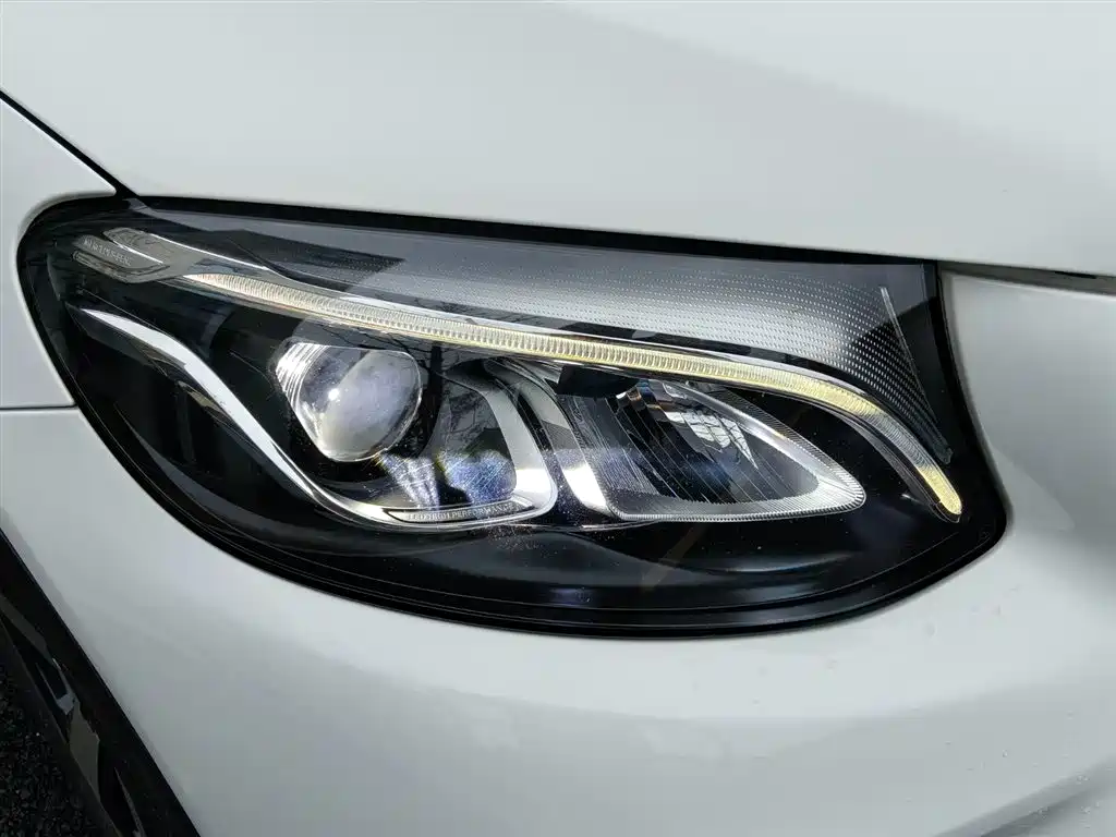 Mercedes-Benz GLC 2018 Facelift GLC 260 4MATIC Luxury фото 21