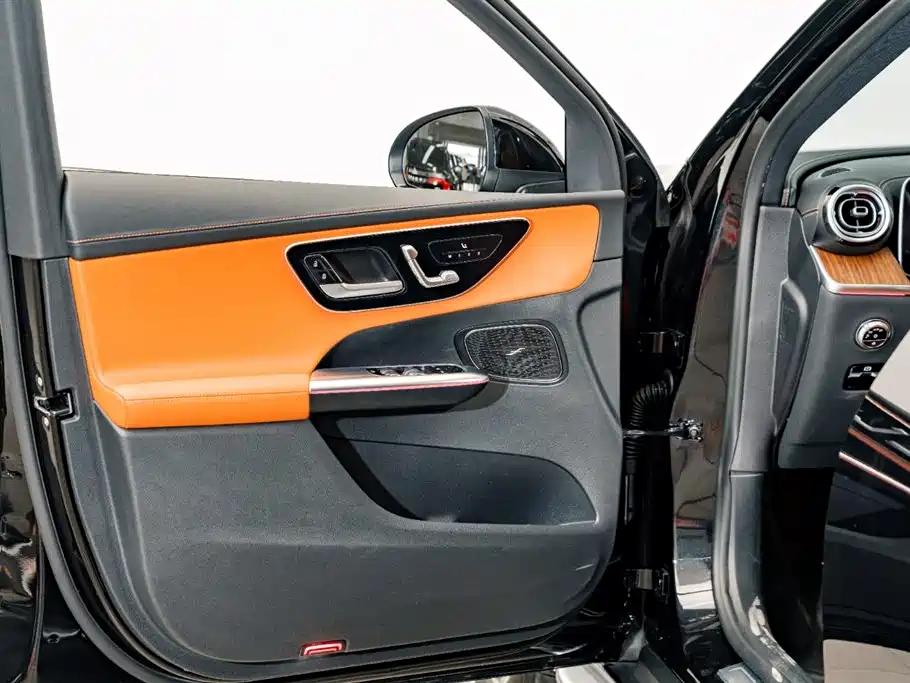 Mercedes-Benz GLC 2024 Facelift GLC 300 L 4MATIC Sport 5-seater фото 15