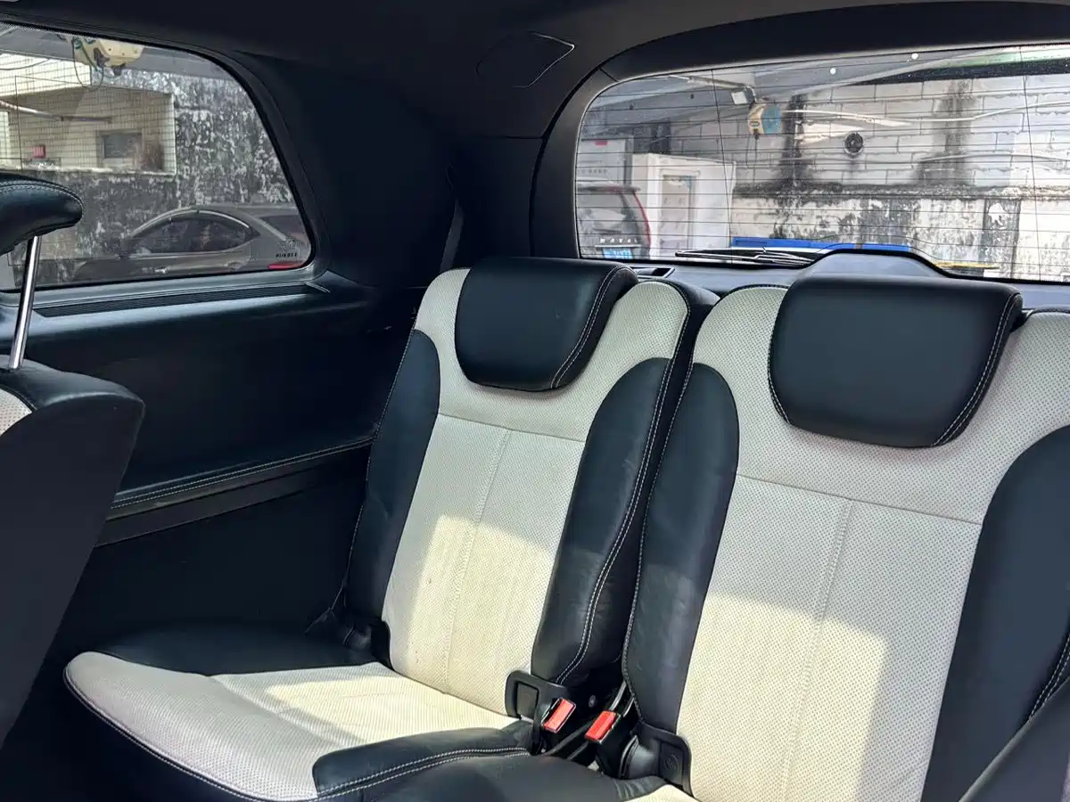 Mercedes-Benz GL-Class 2011 GL 450 4MATIC Premium фото 8