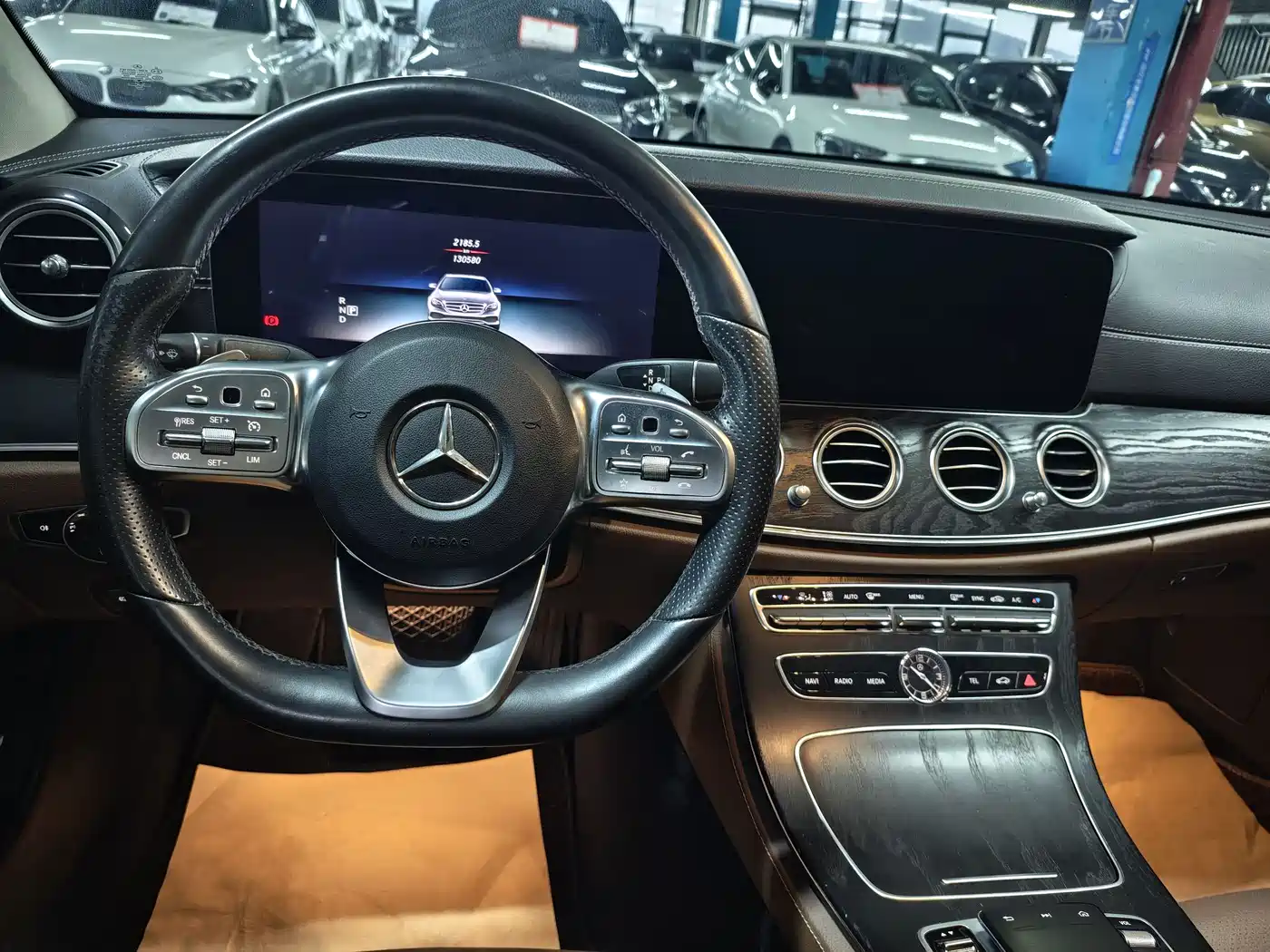 Mercedes-Benz E-Class 2019 E 300 L Fashion фото 8