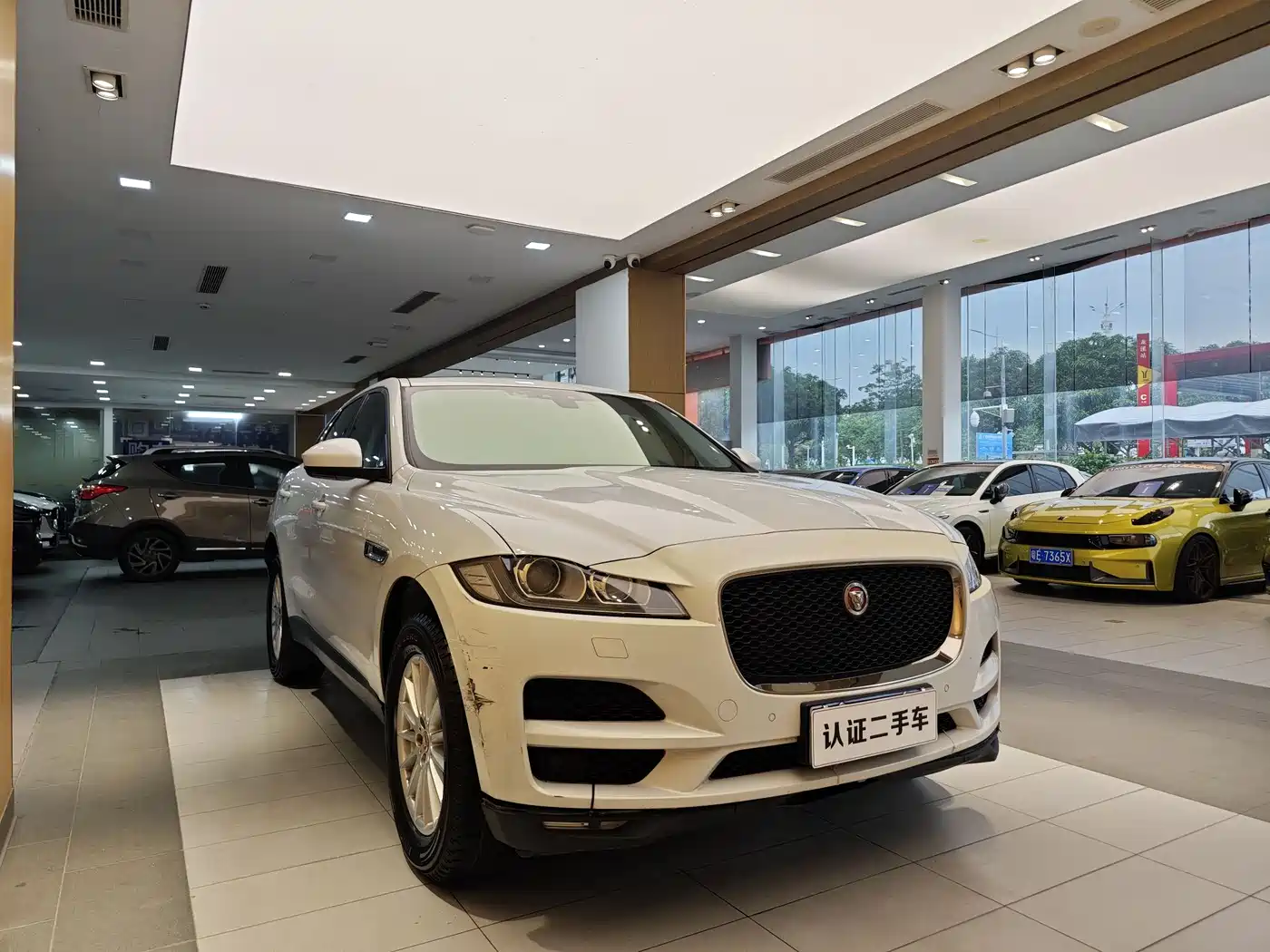 Jaguar F-PACE 2018 2018 2.0T 4WD Urban Premium Edition