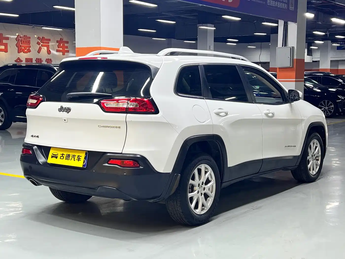 Jeep Cherokee 2016 2016 2.0L Superior Edition