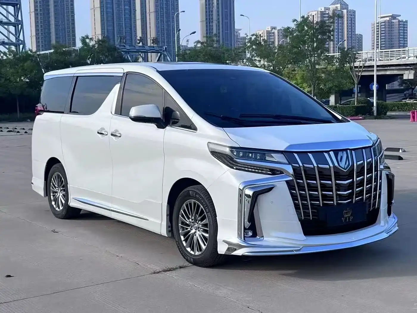 Toyota Alphard 2021 Hybrid 2.5L Premium фото 3