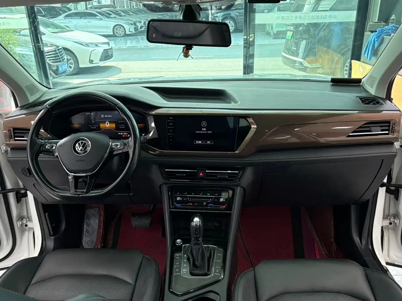 Volkswagen Tharu 2022 280TSI FWD Luxury Edition фото 10