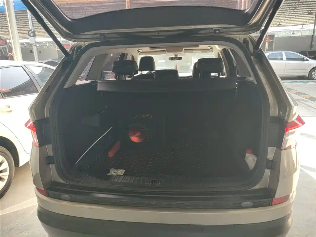 Škoda Kodiaq 2018 TSI330 5-seat FWD Luxury Premium фото 9