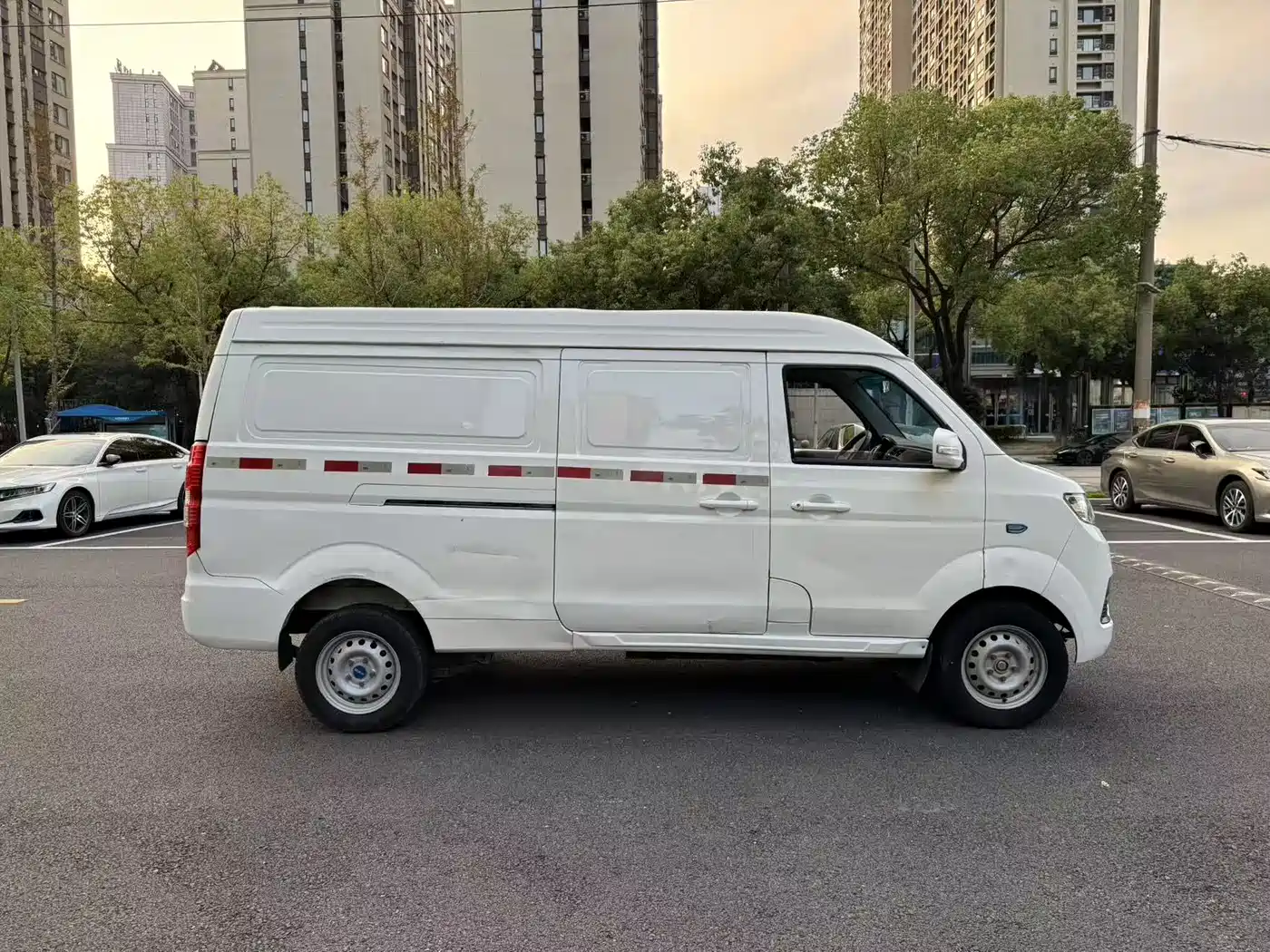 SRM Xinyuan New Energy Hiace EV 2021 2021 Standard