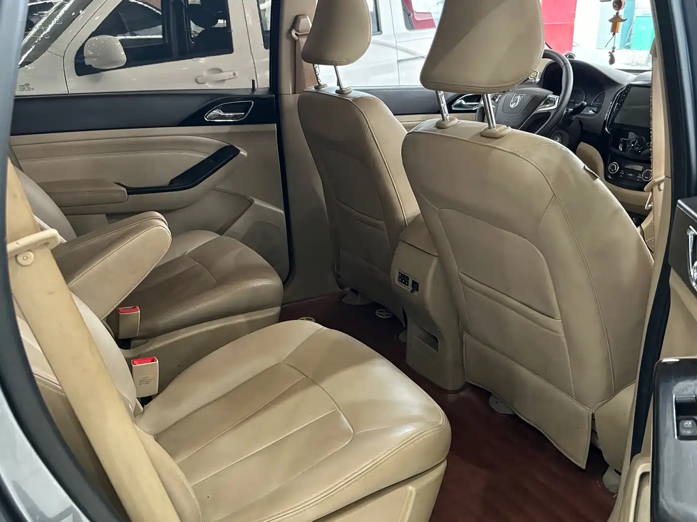 Baojun 730 2014 2014 1.5L Manual Luxury 7-seater