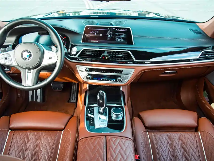 BMW 7 Series 2019 740Li xDrive Executive M Sport Package фото 17