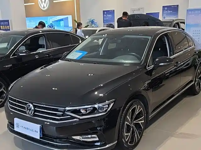 Volkswagen Magotan 330TSI DSG, 30 Юбилейная серия