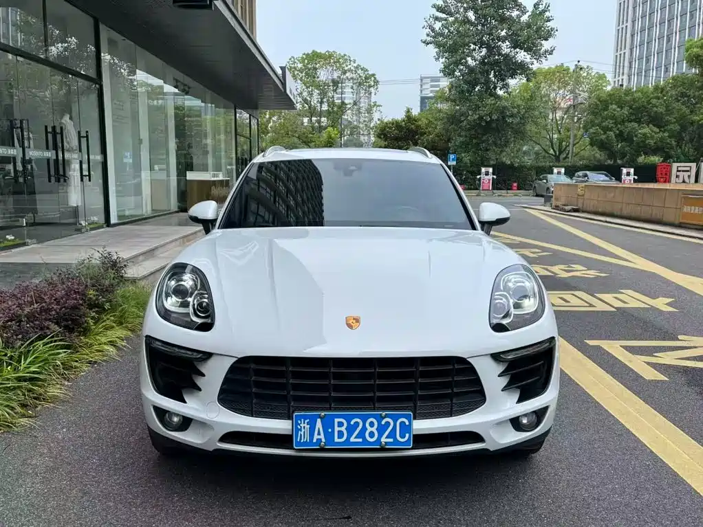 Фото 2 - Porsche Macan