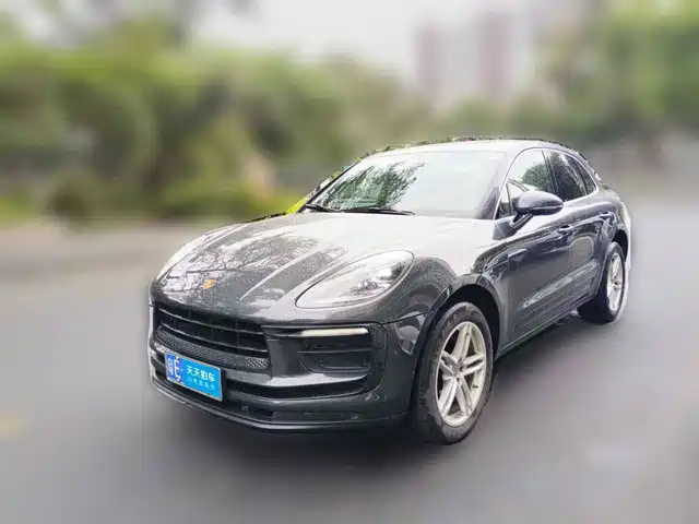 Porsche Macan 2023 Macan 2.0T — фото 1