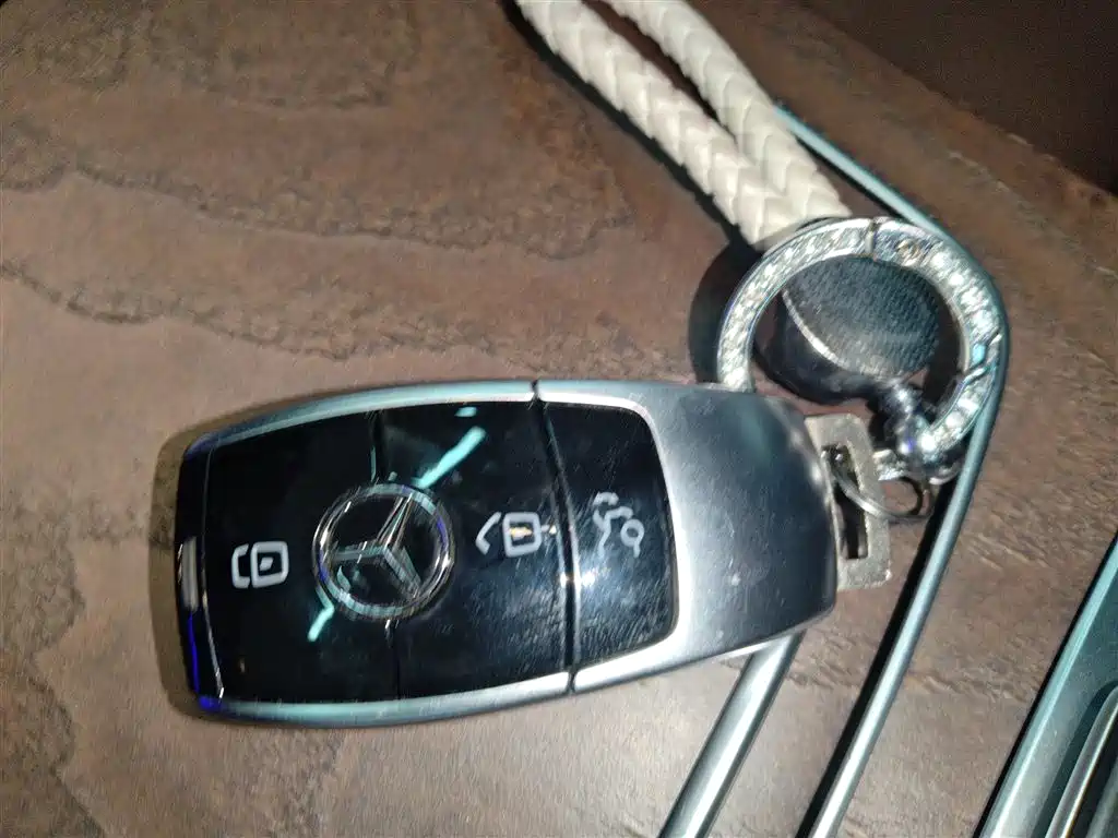 Mercedes-Benz E-Class 2020 E 260 L фото 9