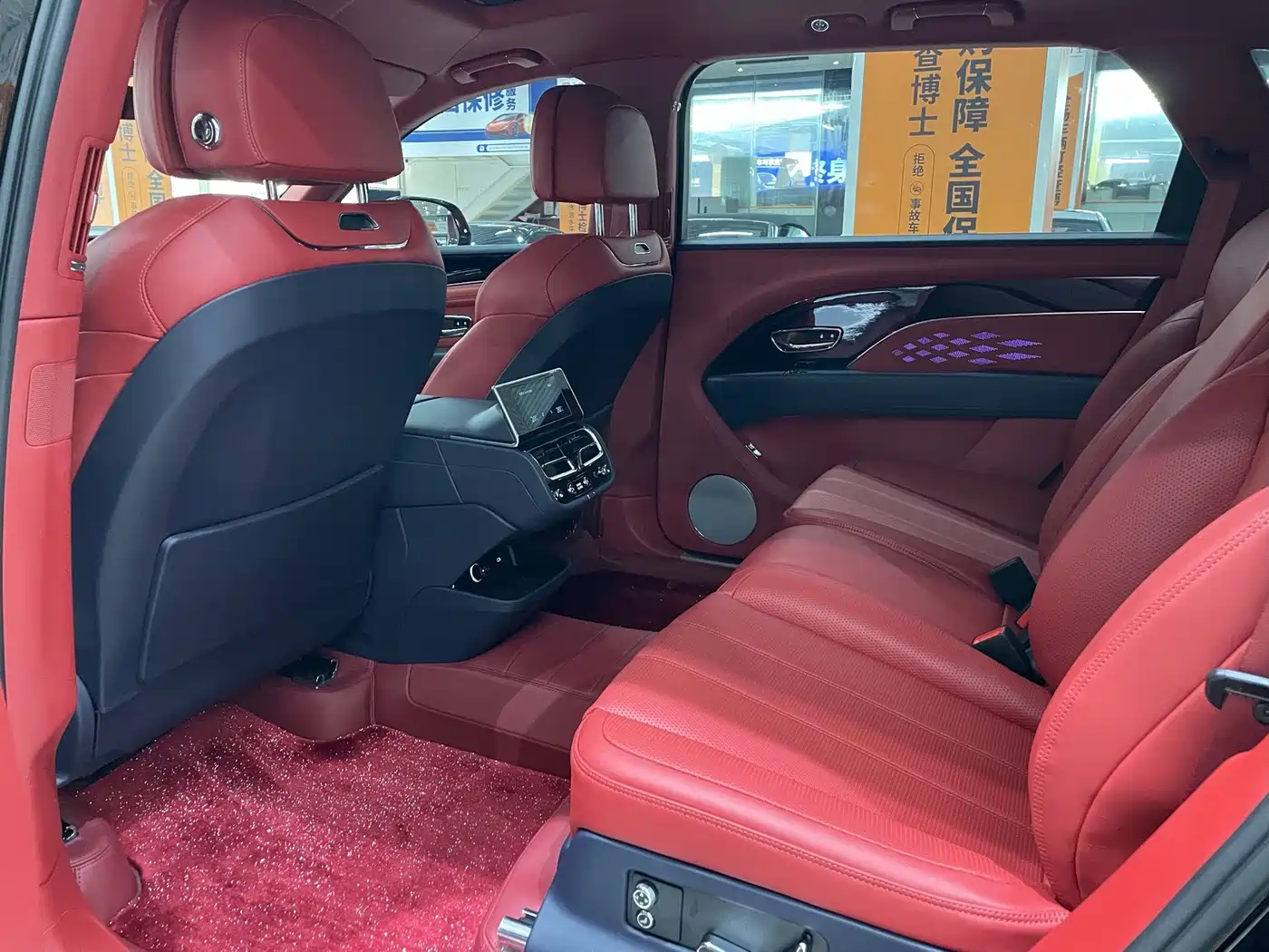Bentley Bentayga 2025 2024 4.0T V8 Long Wheelbase
