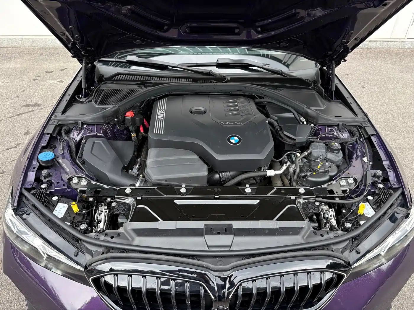 Photo 22 - BMW 3 Series