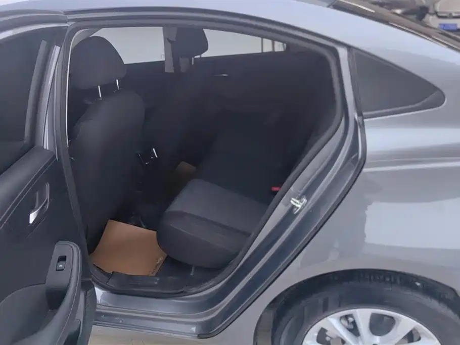 ROEWE I5