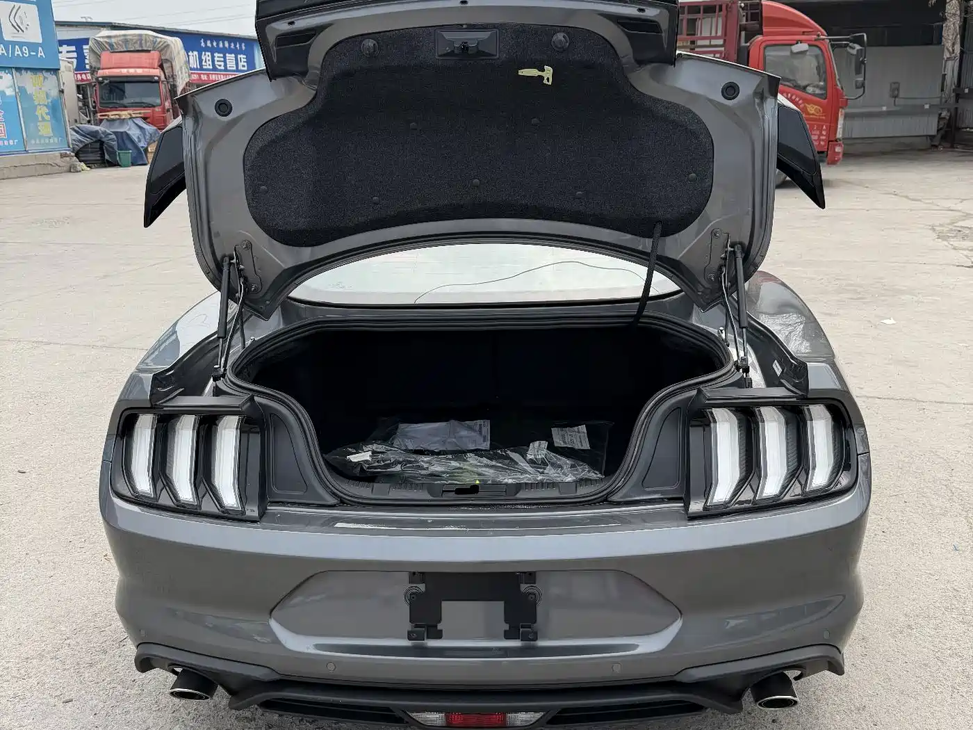 Ford Mustang 2026 2021 2.3T EcoBoost Obsidian Phantom Special Edition