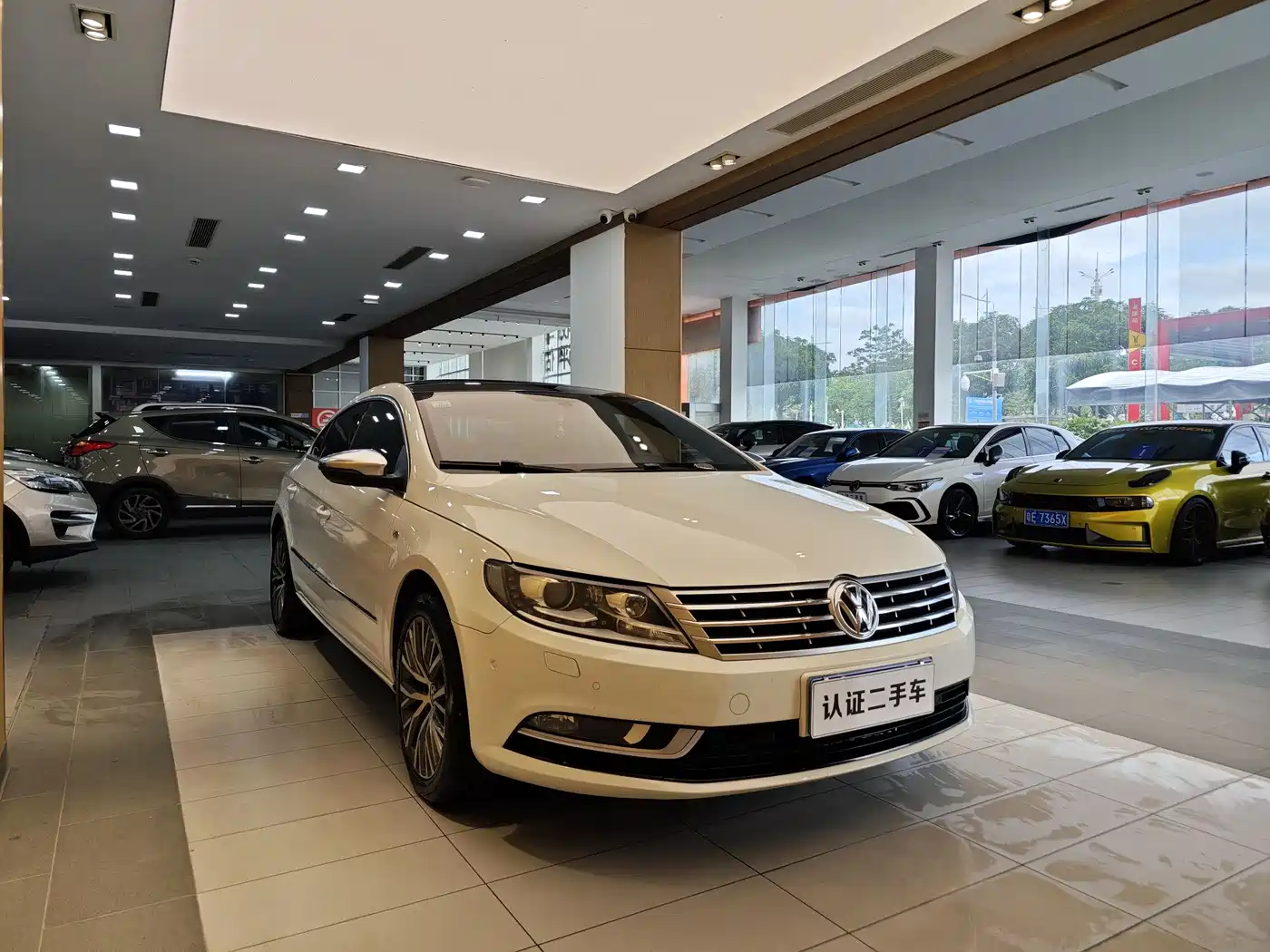 Volkswagen FAW-Volkswagen CC 2016 Model 1.8TSI Luxury фото 5