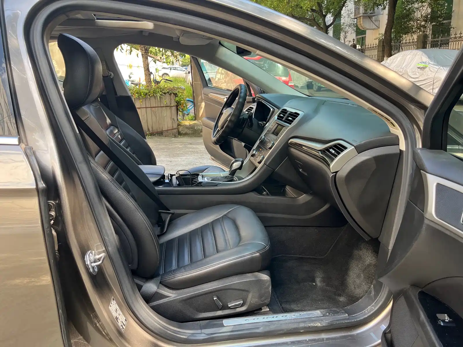Фото 6 - Ford Mondeo