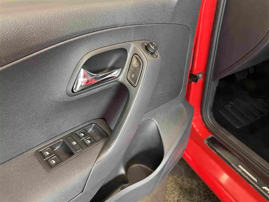 Фото 20 - Volkswagen Polo