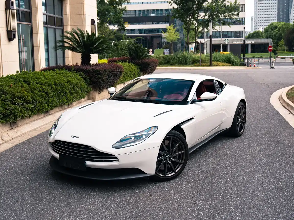 Aston Martin DB11 2022 2020 4.0T V8 Coupe