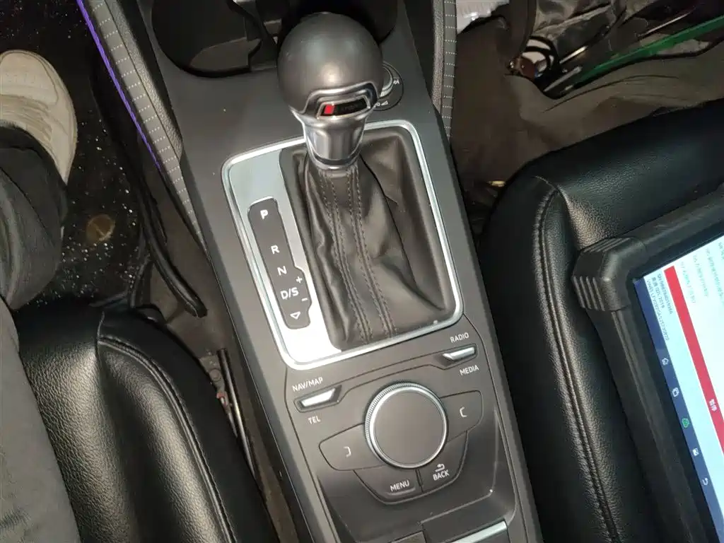 Audi Q2L 2018 35 TFSI Launch Exclusive Edition China V фото 6