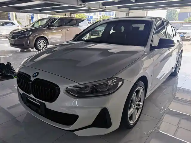 BMW 1 120i, M Спорт, чёрный пакет