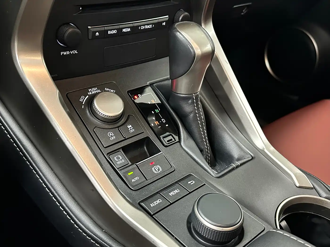 Lexus NX 2016 200 AWD F Sport фото 20