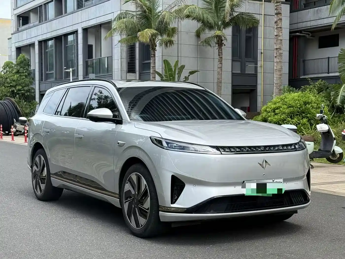 Dongfeng Yipai eπ008 2025 2024 636Max Pure Electric 6-Seater