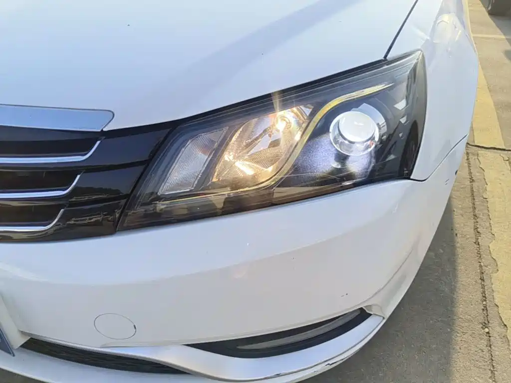 Geely Emgrand 2016 2016 Sedan 1.5L Manual Up Version