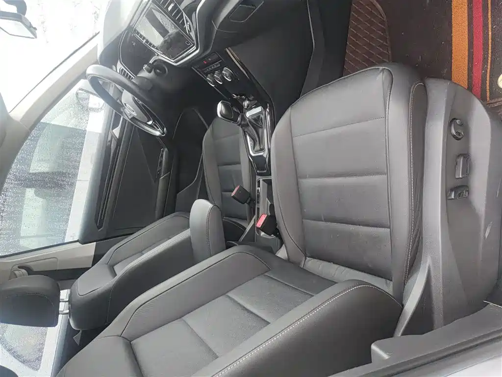 Volkswagen T-ROC 2022 280TSI DSG 2WD Elite PLUS фото 3