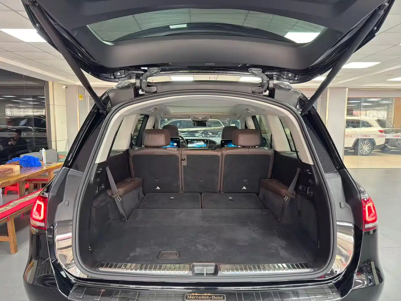 Mercedes-Benz GLS 2023 GLS 450 4MATIC Luxury Edition фото 16