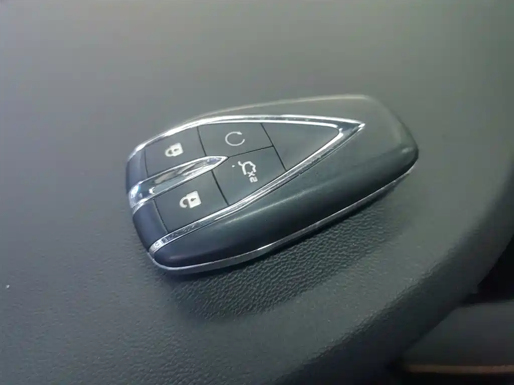 Changan X7 PLUS 2024 2024 1.5T Auto Prestige 7-Seater